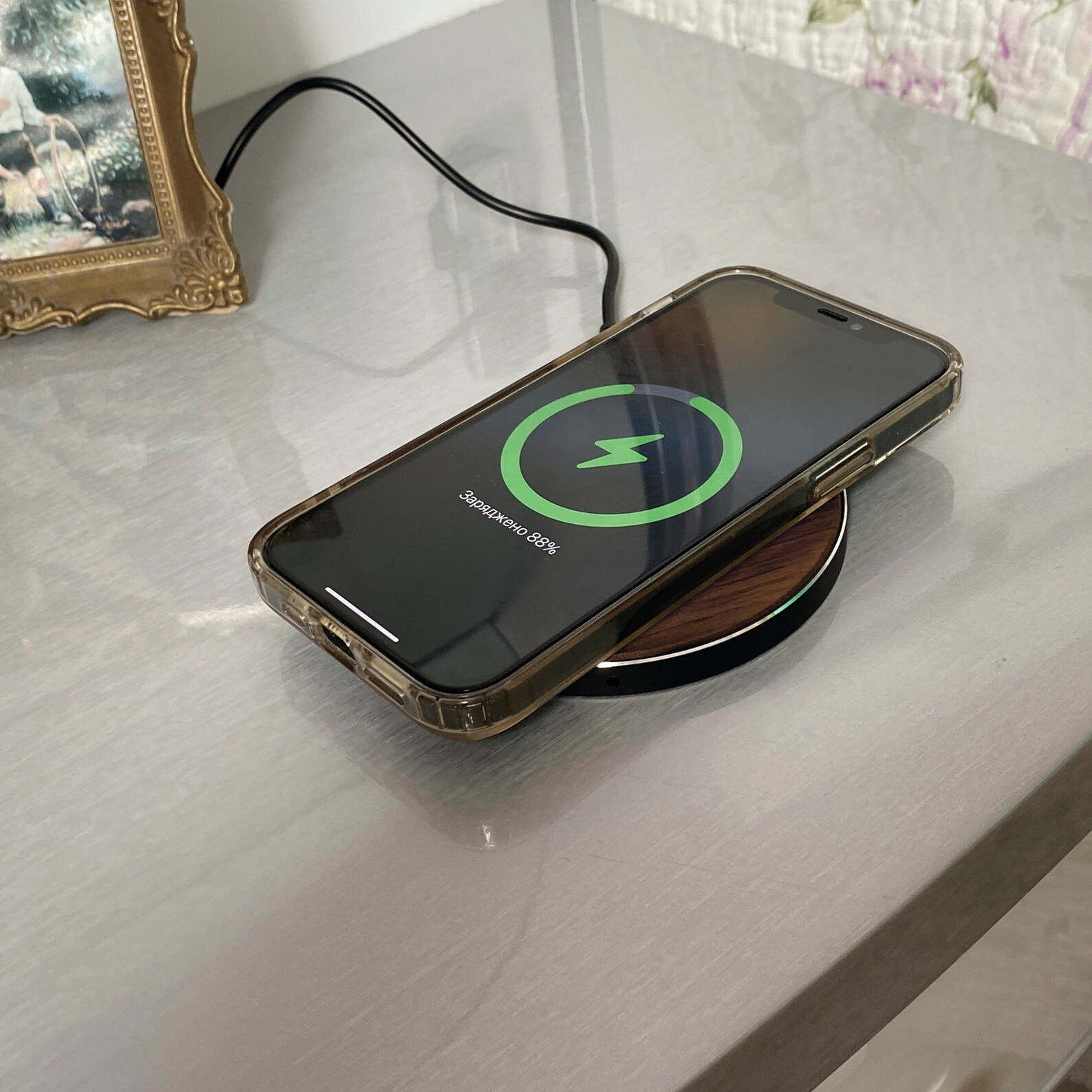 Wooden 10W Fast Wireless Charger for Apple iPhone 12 Pro